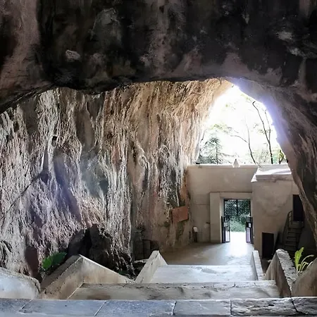 Con Vista Mozzafiato Apartment *